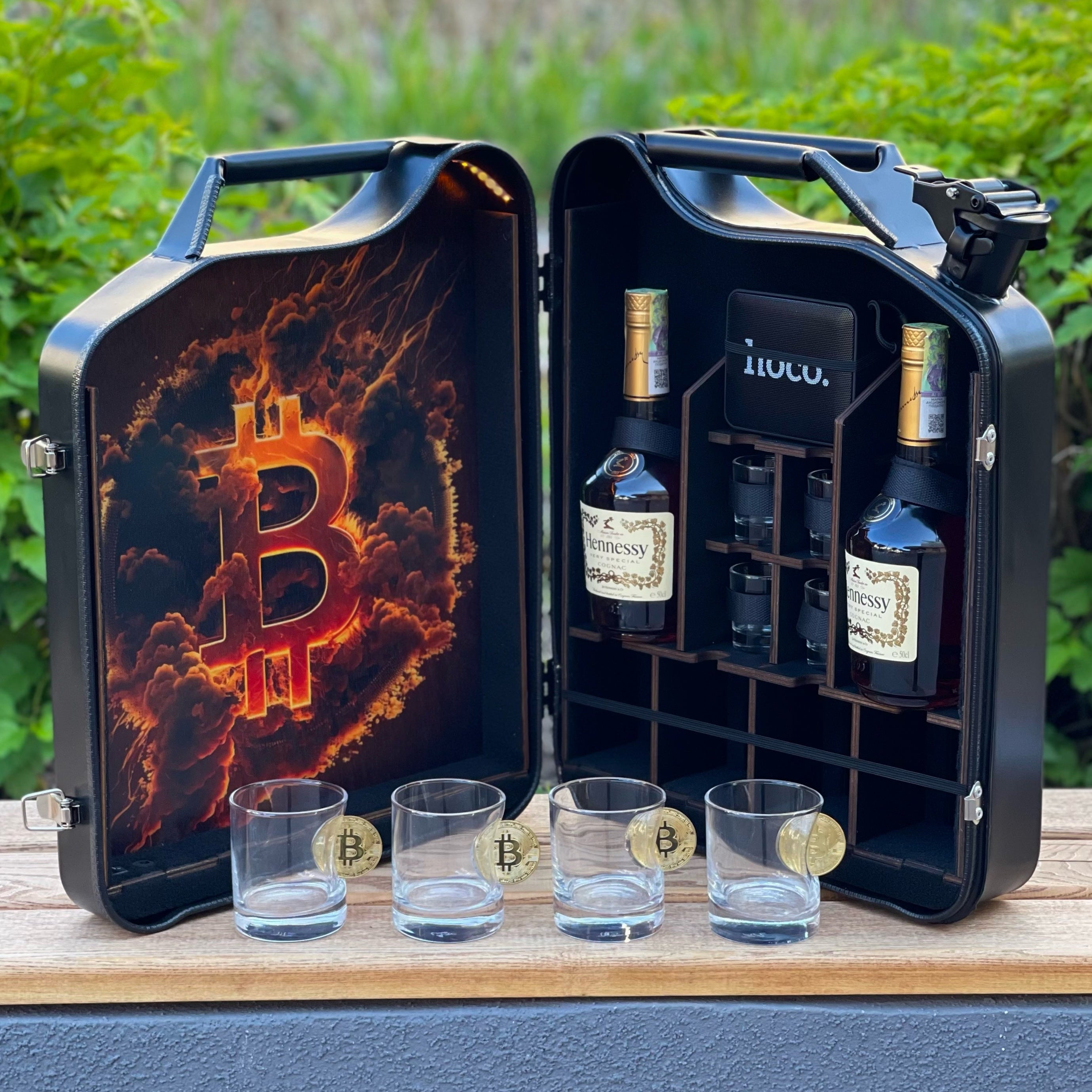 Customized jerry can mini bar, portable liquor cabinet with photo