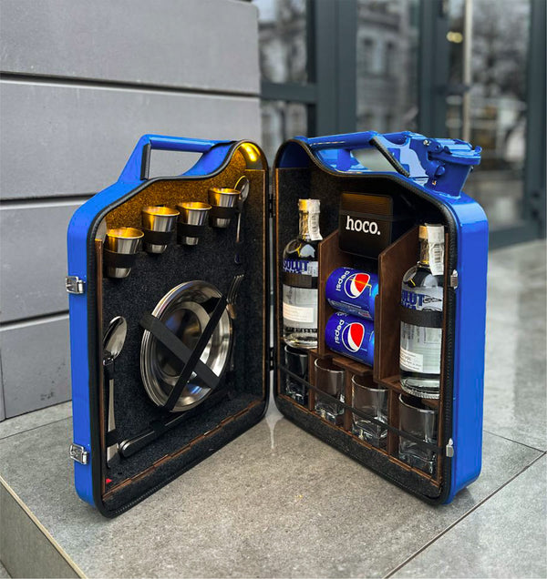 Blue Jerrycan Mini Bar set for picnic for 4 with Bluetooth speaker